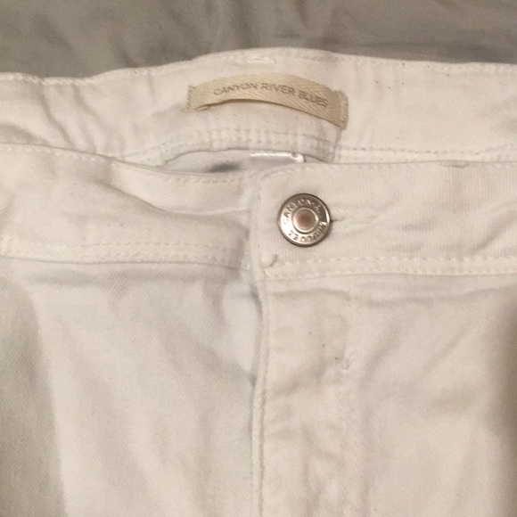 Canyon River Blue White Jeans - Picture 3 of 5